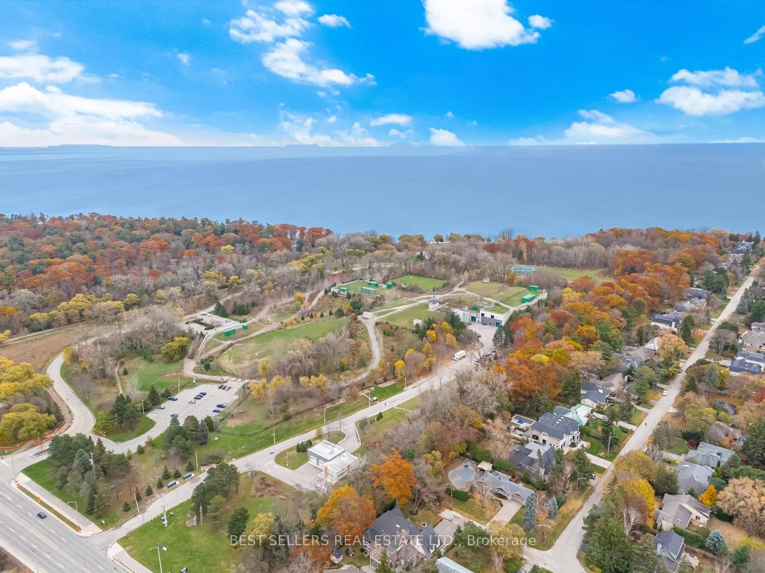 898 Parkland Ave Avenue, Mississauga, ON L5H 3H1 - Photo 1
