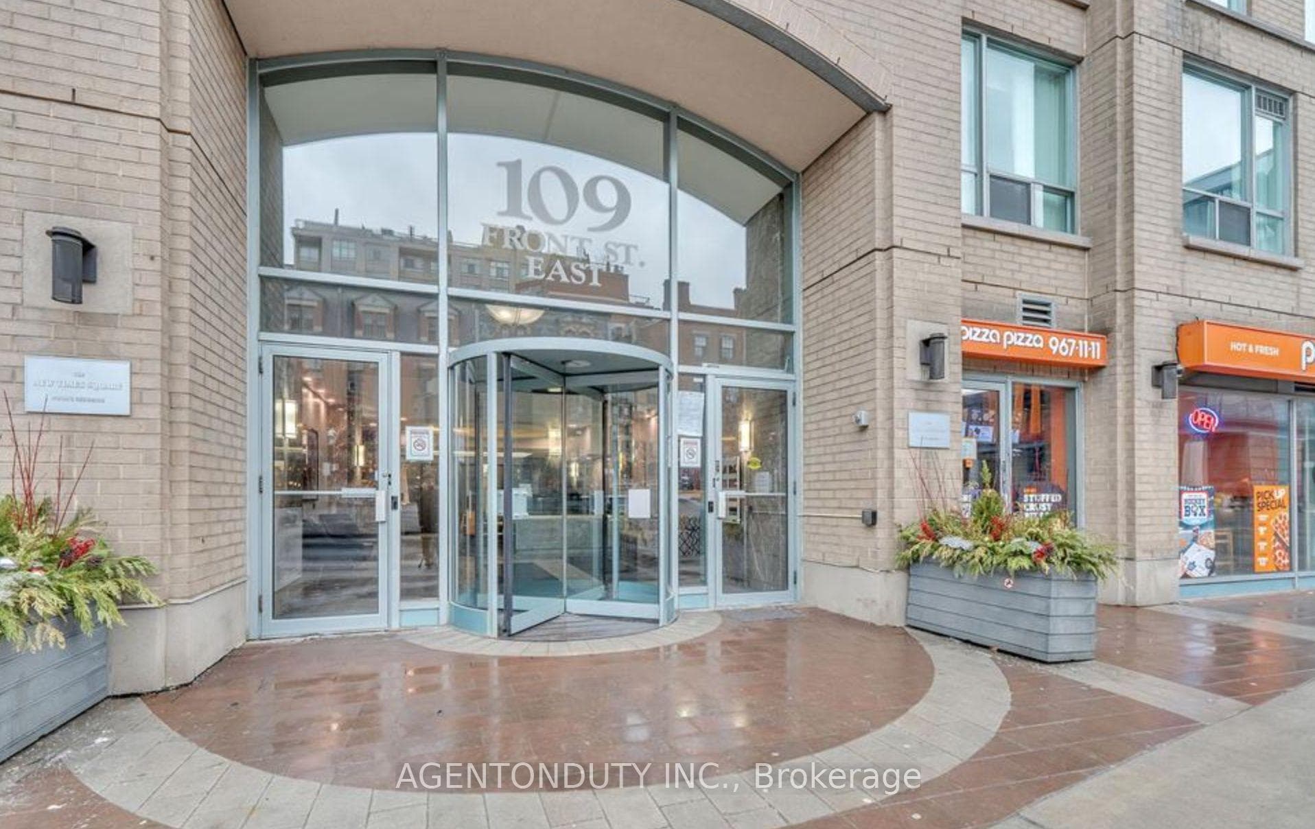 109 Front Street Unit 930, Regent Park / Cabbagetown / St. James Town, ON M5A 4P7 - Photo 1