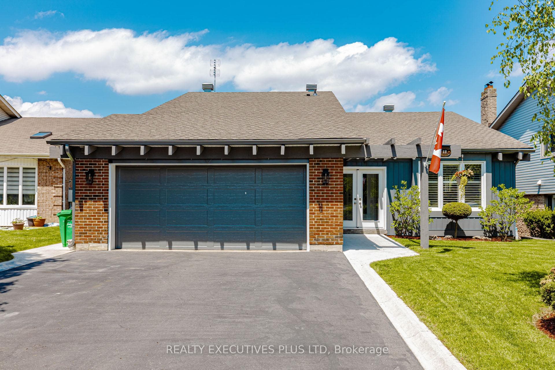 12 Maidstone Crescent, Brampton, ON L6S 2Z5 - Photo 1