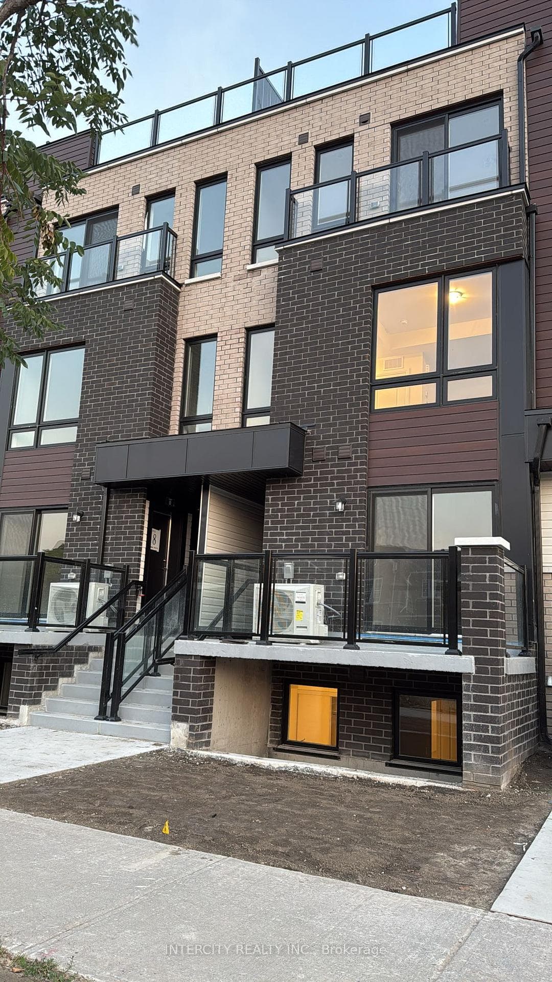 245 McLevin Avenue Unit 13, Scarborough (Morningside / West Hill), ON M1B 0E8 - Photo 1