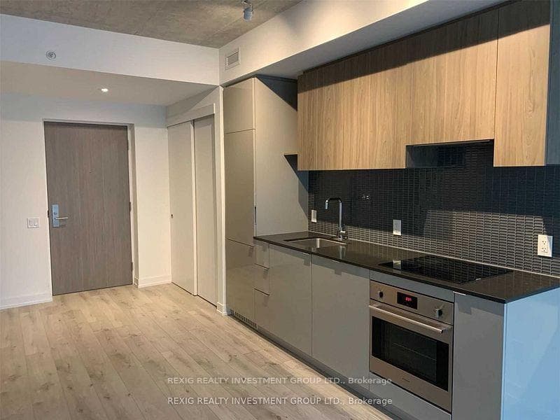 161 Roehampton Avenue Unit 313, Leaside / Davisville, ON M4P 0C8 - Photo 1