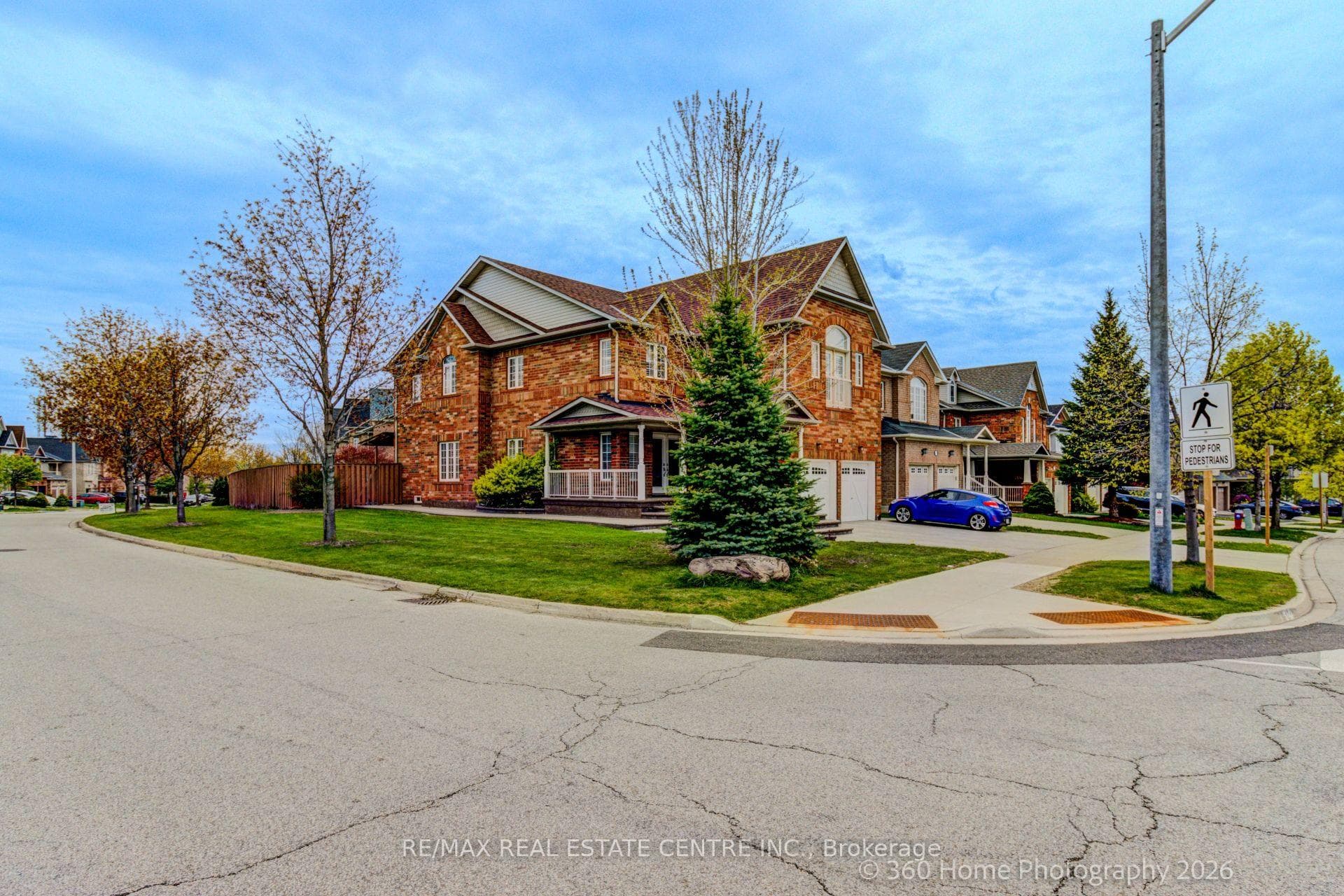 806 White Clover Way, Mississauga, ON L5V 3C5 - Photo 1