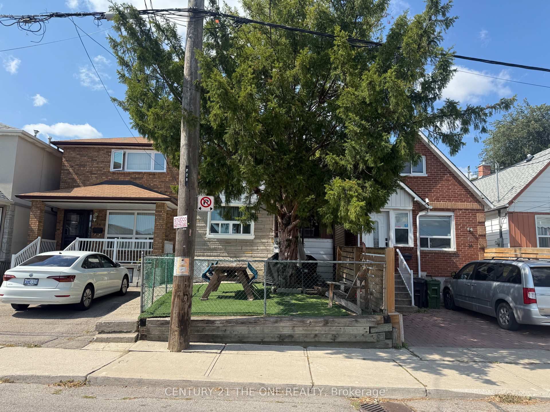 26 Avon Avenue, Keelesdale / Eglinton West, ON M6N 3W7 - Photo 1