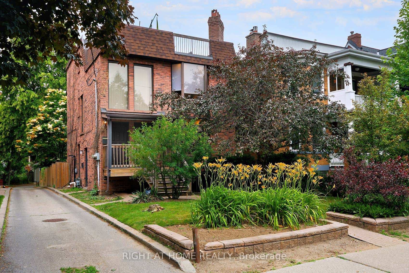 164 Quebec Avenue Unit B, Bloor West Village / Swansea, ON M6P 2T8 - Photo 1