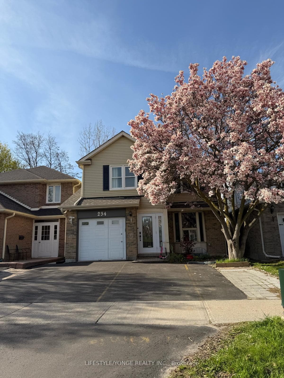 234 Mullen Drive, Vaughan