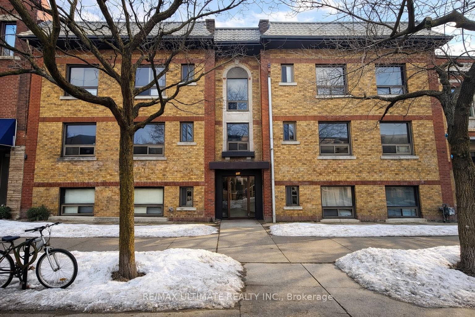 677 College Street, Downtown Toronto / Waterfront, ON M6G 1B9 - Photo 1