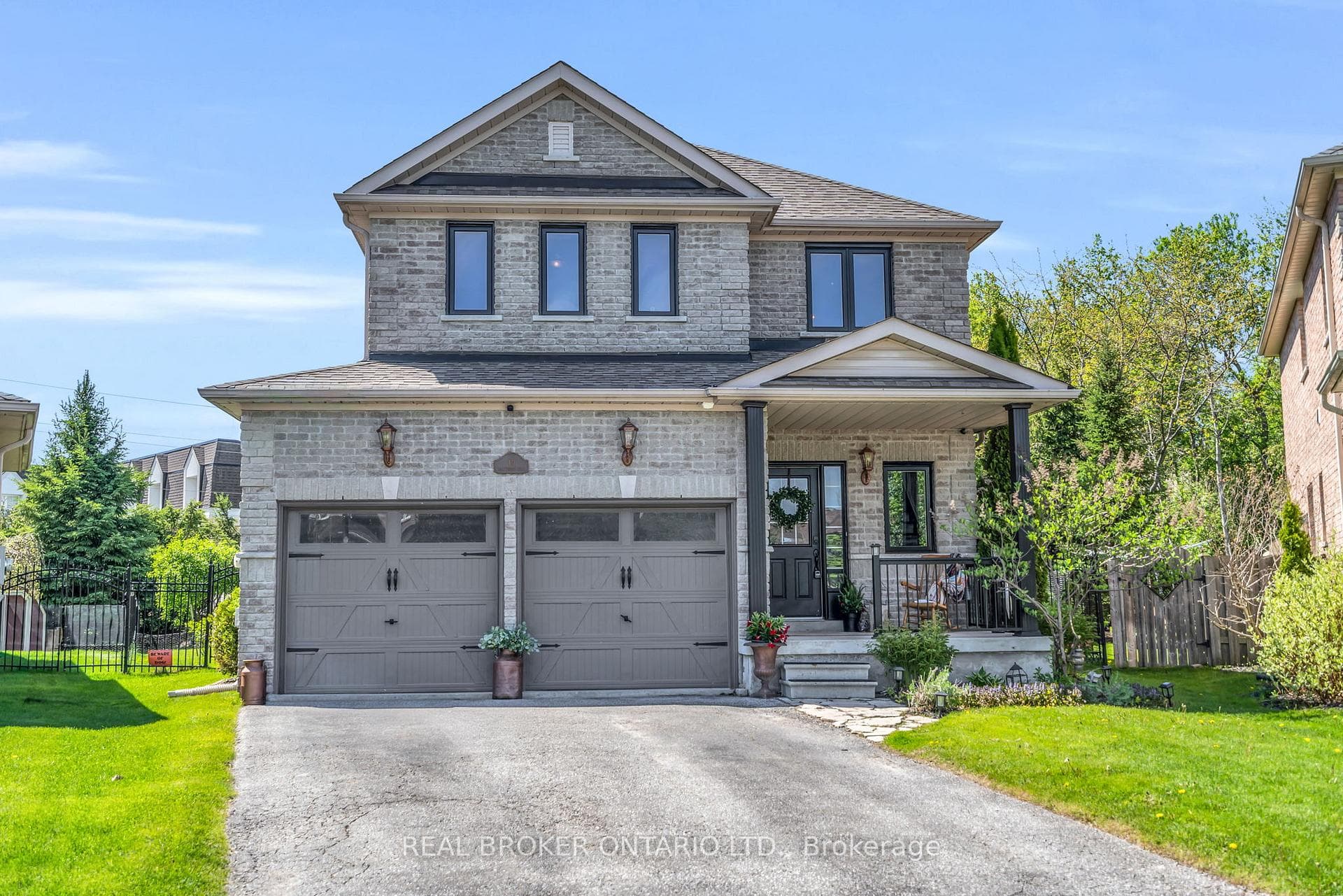 44 Saltzburg Crescent, Georgina, ON L4P 4H3 - Photo 1