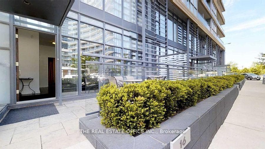 16 Capreol Court Unit G21, Downtown Toronto / Waterfront, ON M5V 4A3 - Photo 1
