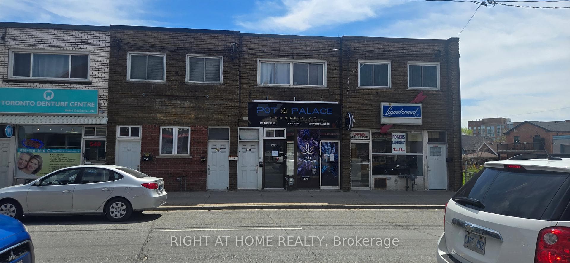 553 Rogers Road, Toronto W03
