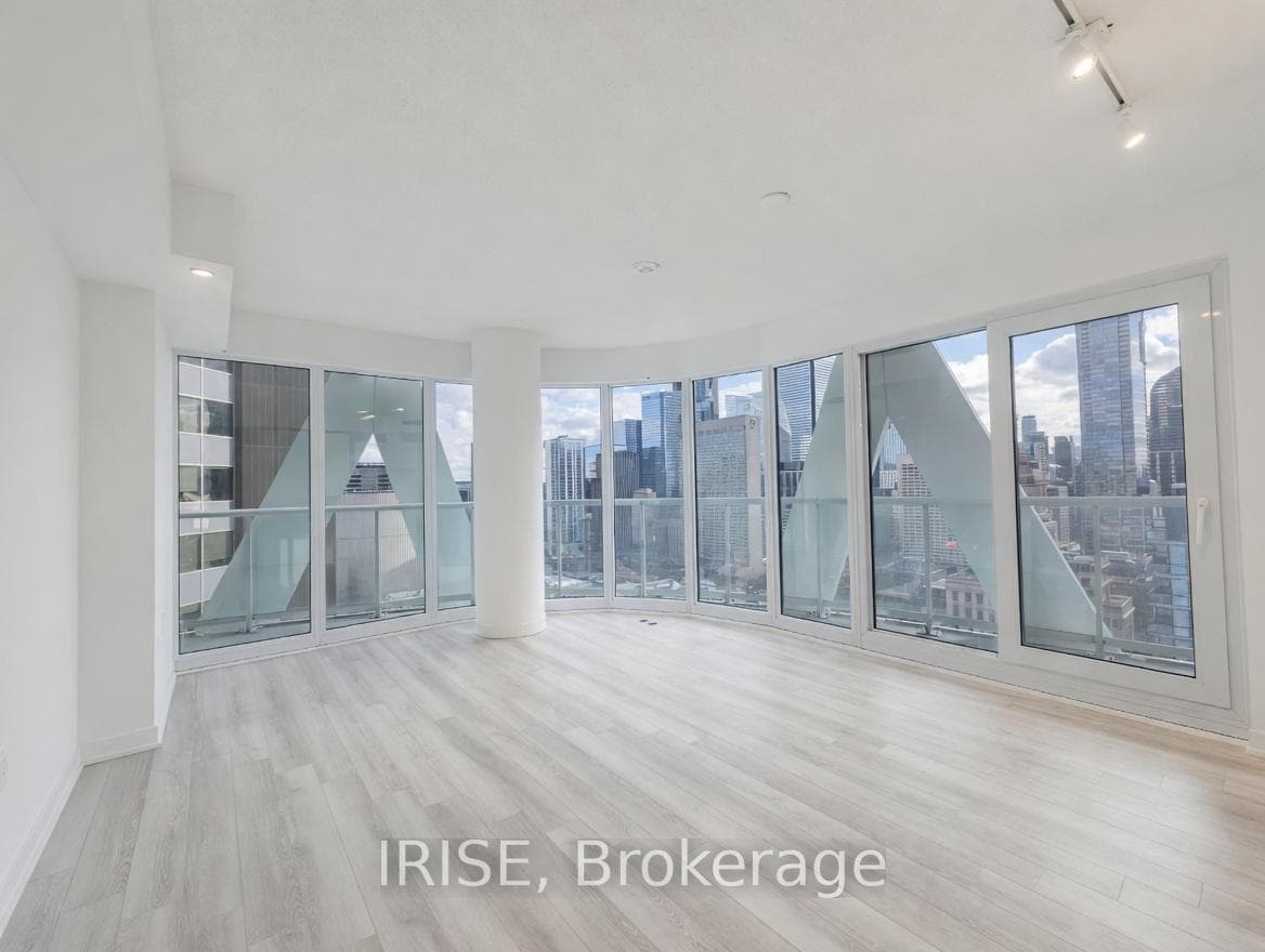 230 Simcoe Street Unit 2414, Downtown Toronto / Waterfront, ON M5T 0G7 - Photo 1