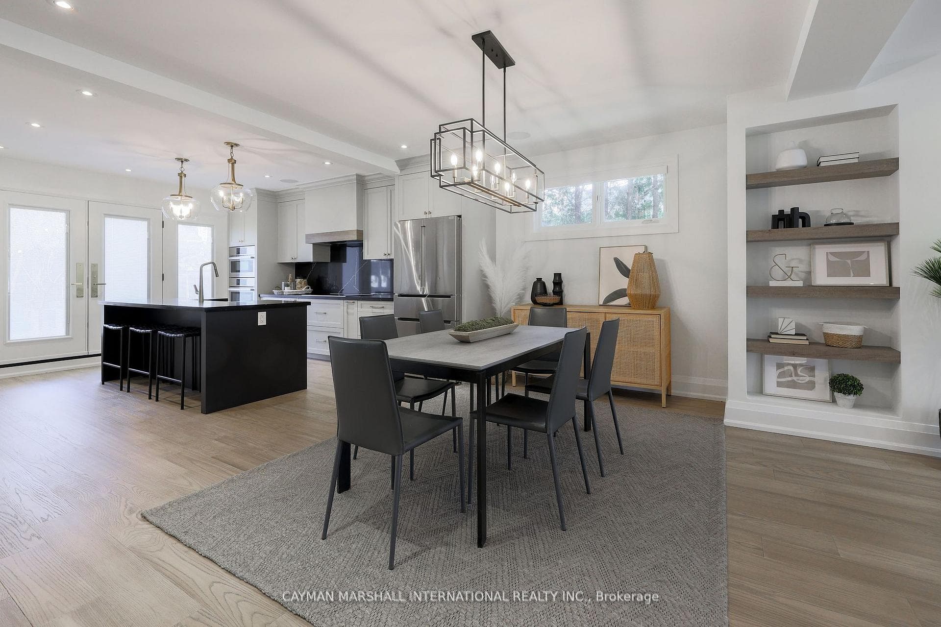 1207 Lorne Park Road, Mississauga, ON L5H 3A7 - Photo 1