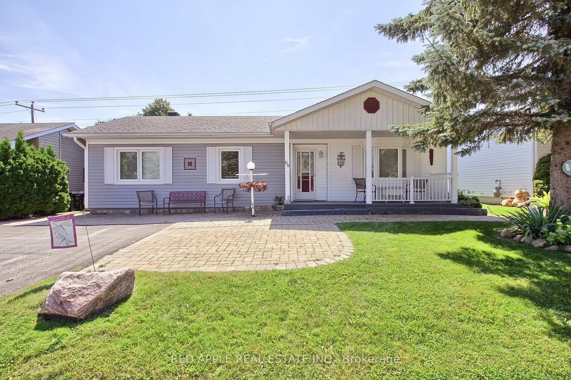 69 Corner Brook Trail, Innisfil, ON L9S 1N7 - Photo 1