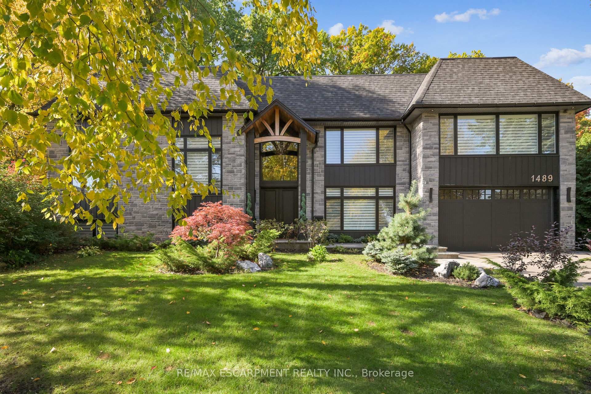 1489 Rogerswood Court, Mississauga, ON L5J 1R7 - Photo 1