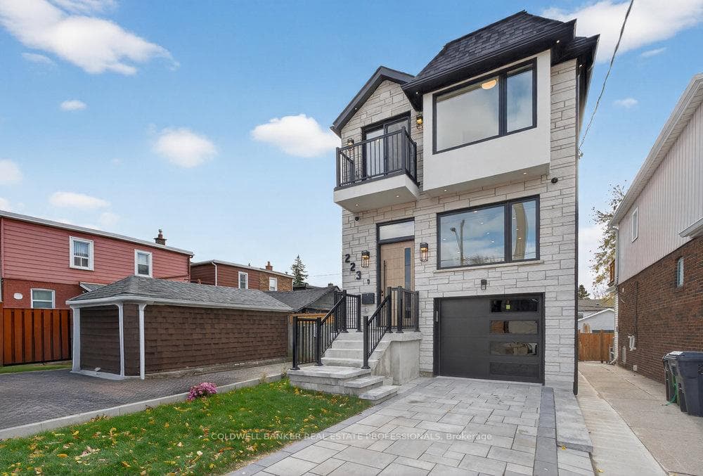 223 Queensdale Avenue, Danforth / East York, ON M4C 2B1 - Photo 1