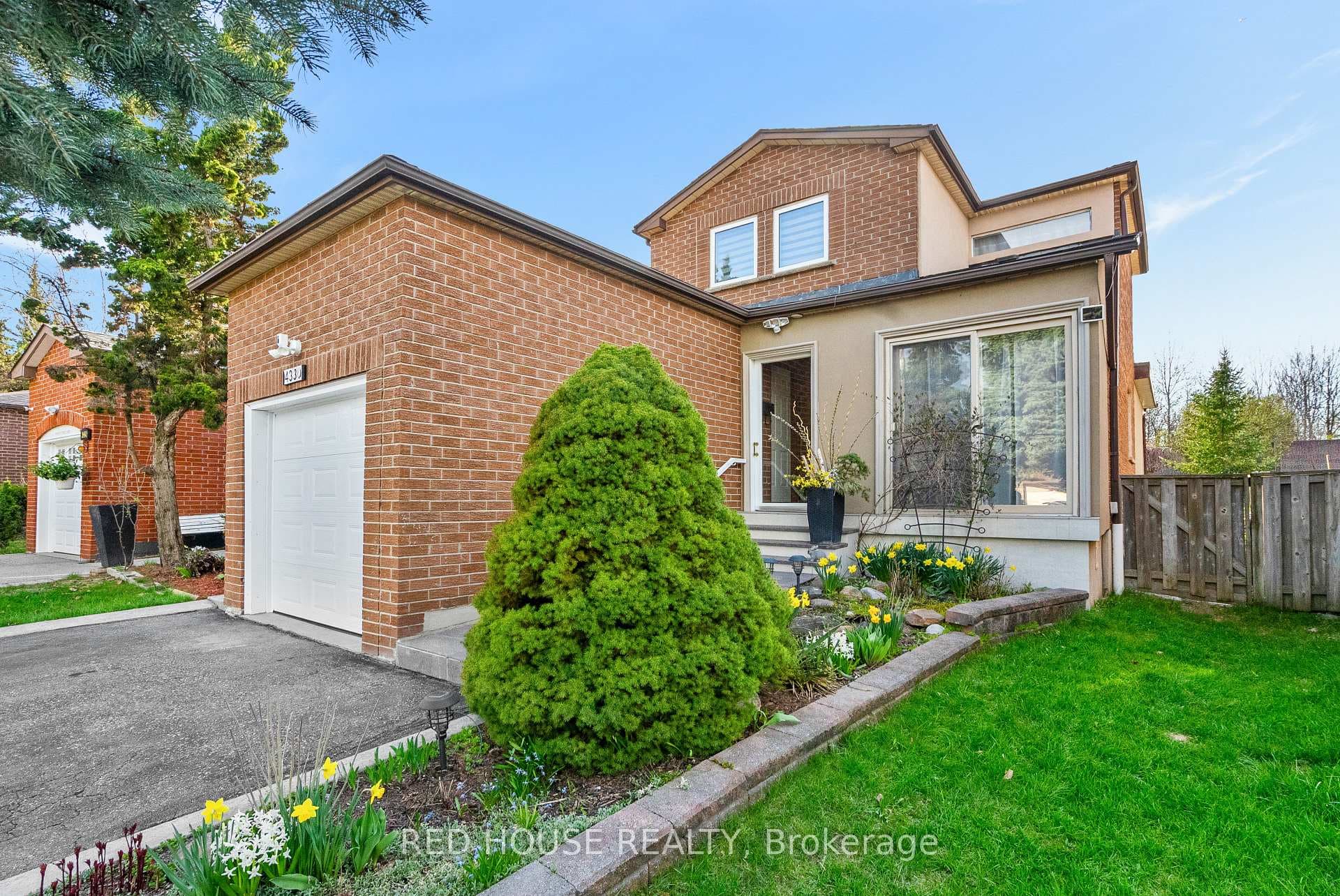 4330 Forest Fire Lane, Mississauga, ON L4W 3P4 - Photo 1