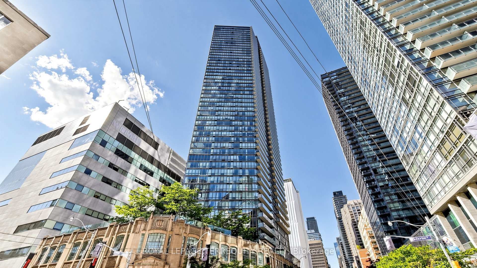 832 Bay Street Unit 2710, Toronto C01