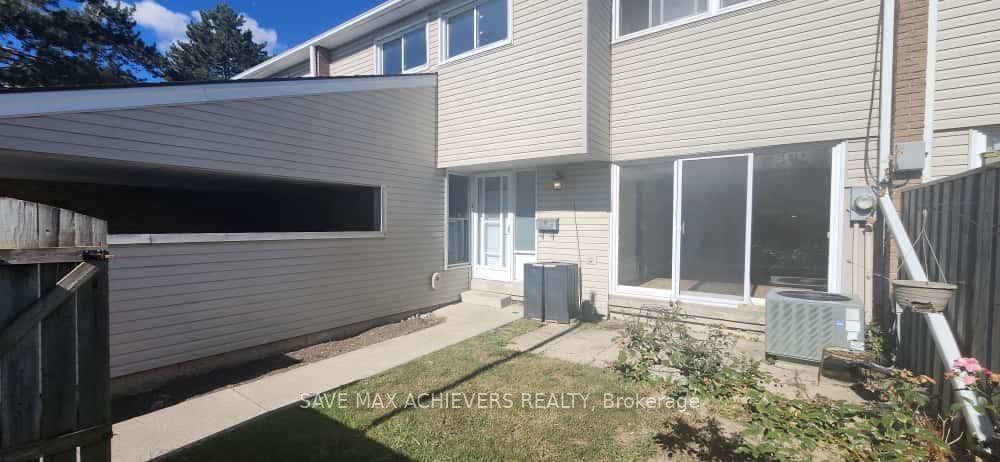 590 Millbank Drive Unit 10, London South, ON N6E 2H2 - Photo 1