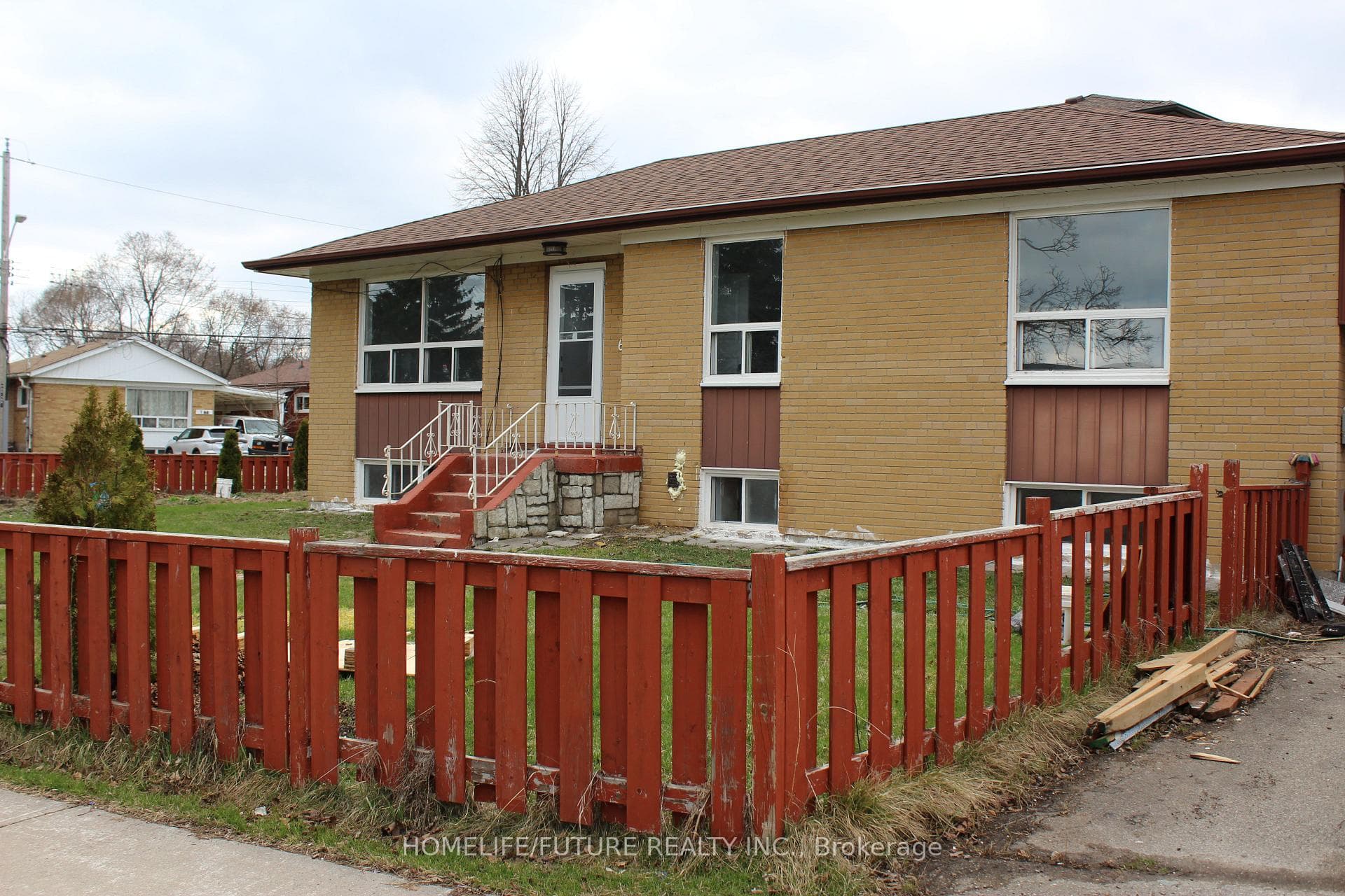 6 Gilroy Drive Unit Main, Dorset Park / Kennedy Park, ON M1P 1Z9 - Photo 1