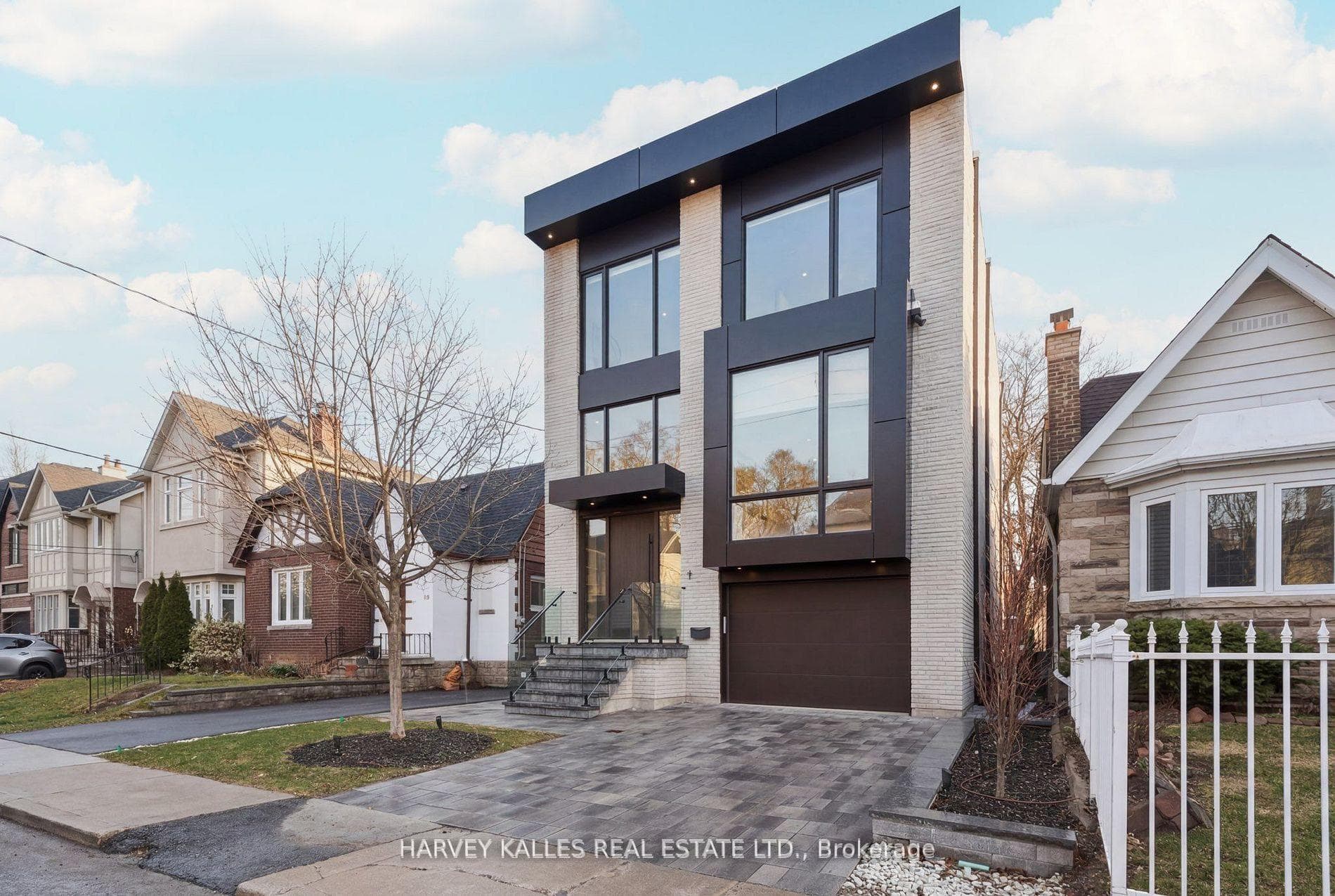 45 Gloucester Grove, Forest Hill / Deer Park, ON M6C 2A2 - Photo 1