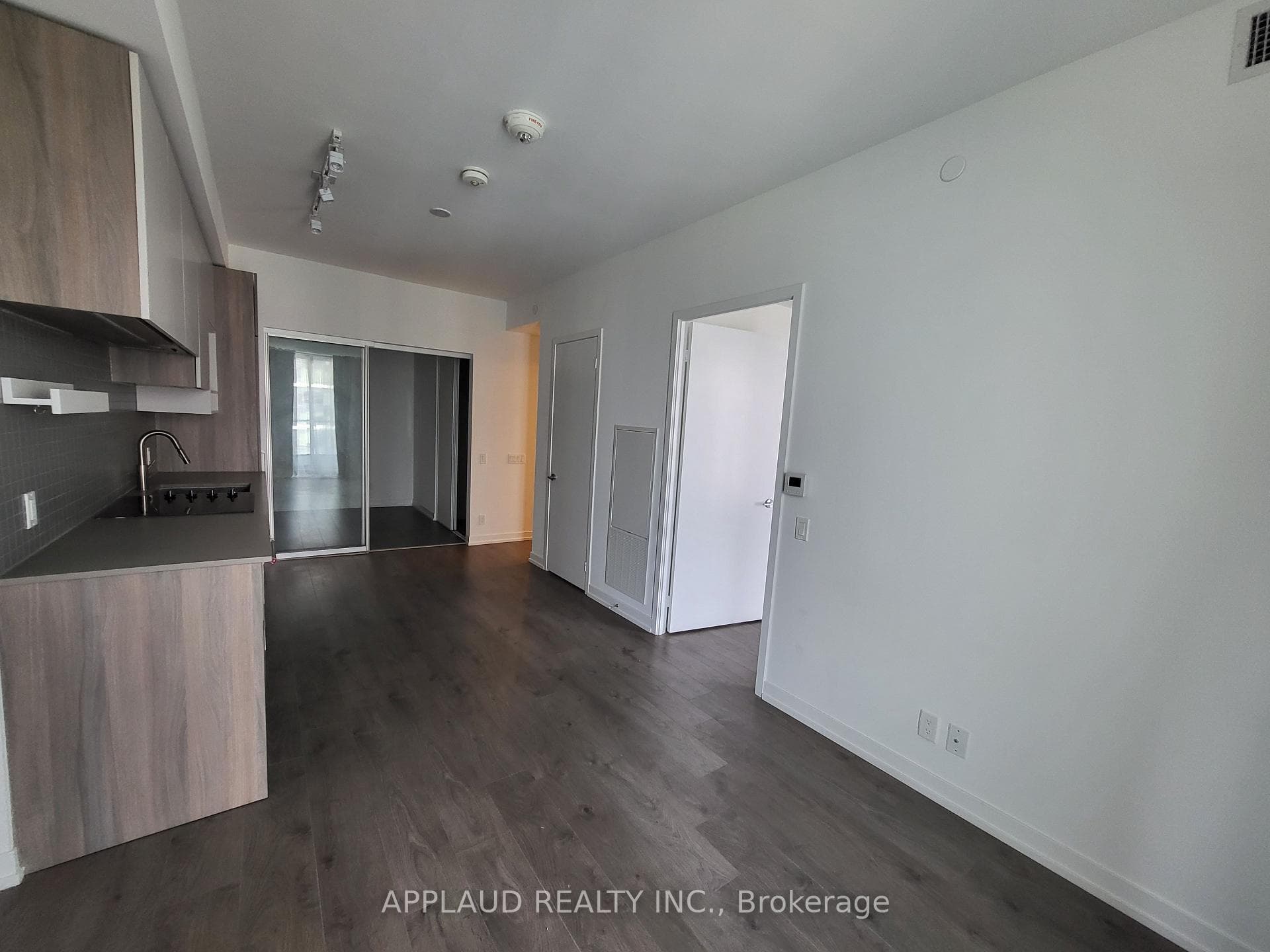 950 Portage Parkway Unit 3303, Vaughan, ON L4K 0J7 - Photo 1