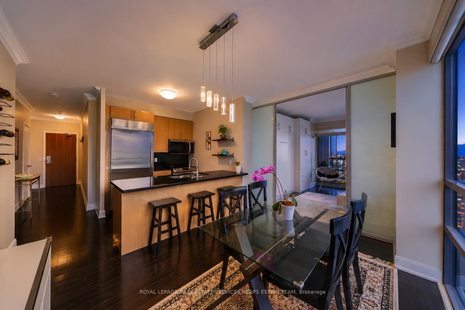 88 Broadway Avenue Unit 2005, Leaside / Davisville, ON M4P 0A5 - Photo 1