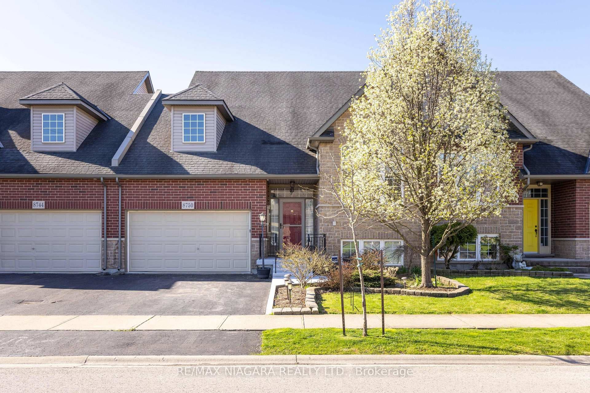 8750 Upper Canada Drive, Niagara Falls, ON L2H 0B8 - Photo 1