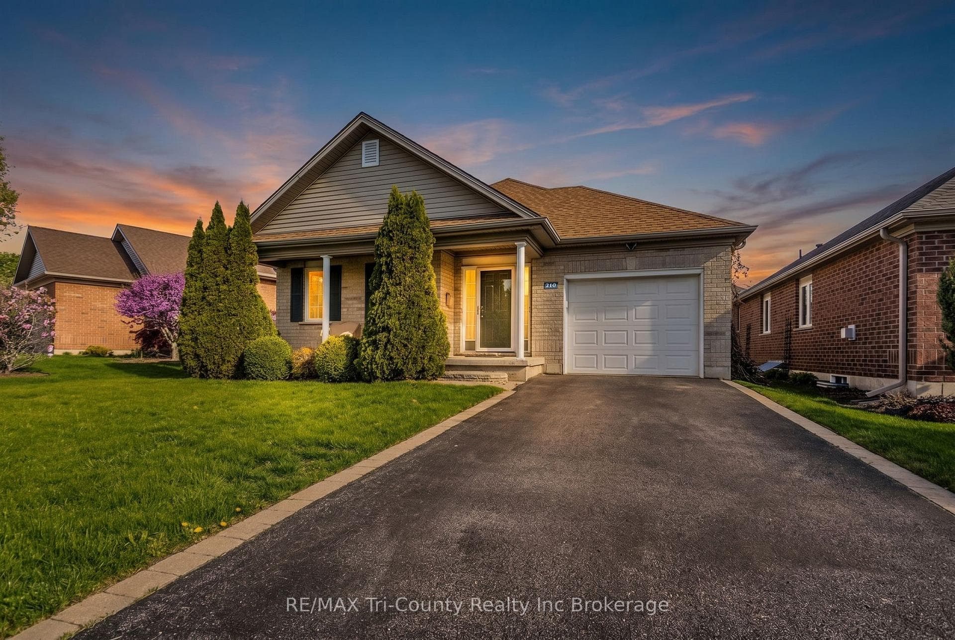 210 Baldwin Street, Tillsonburg, ON N4G 5W3 - Photo 1