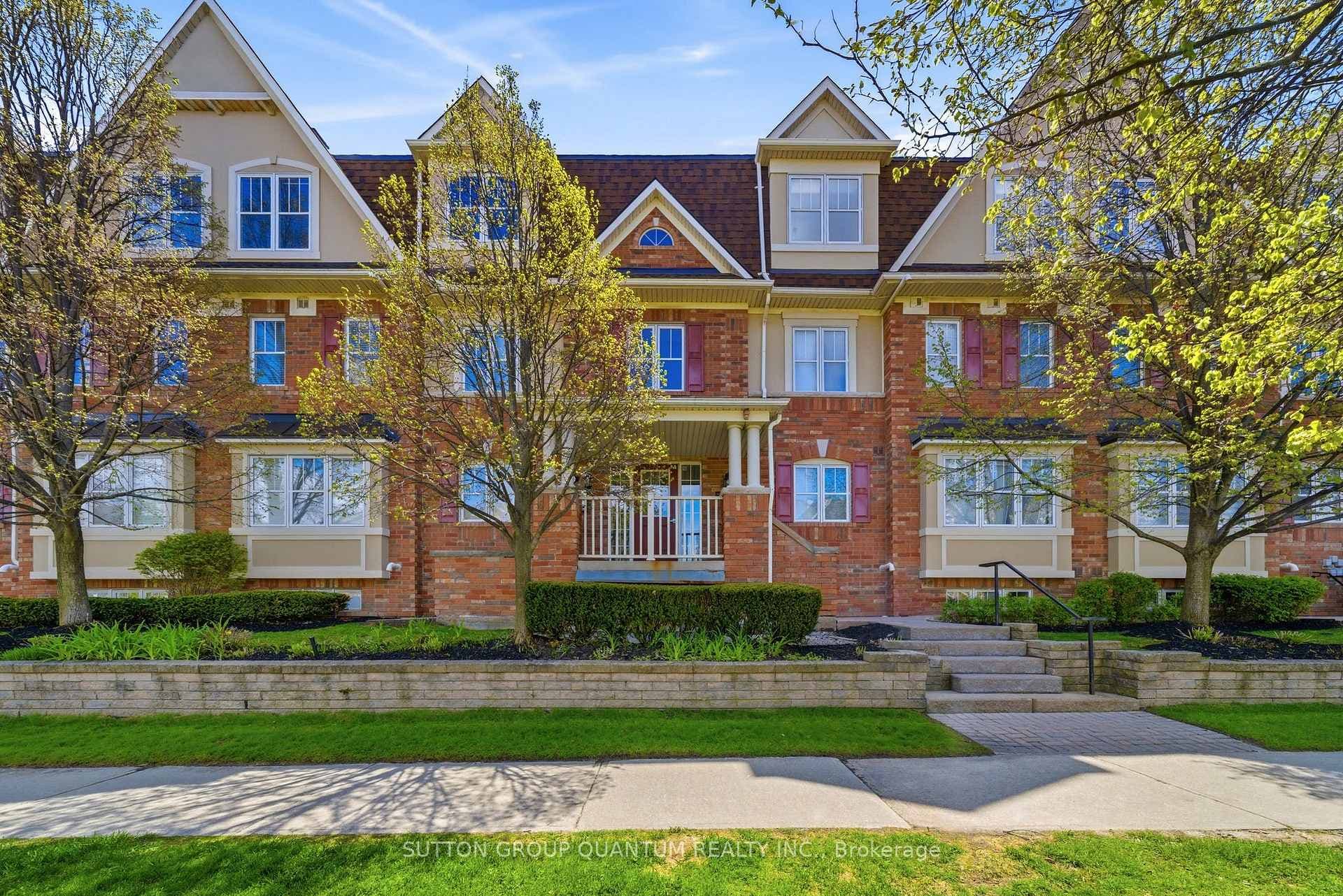 594 Shoreline Drive Unit 3, Mississauga, ON L5B 0A8 - Photo 1