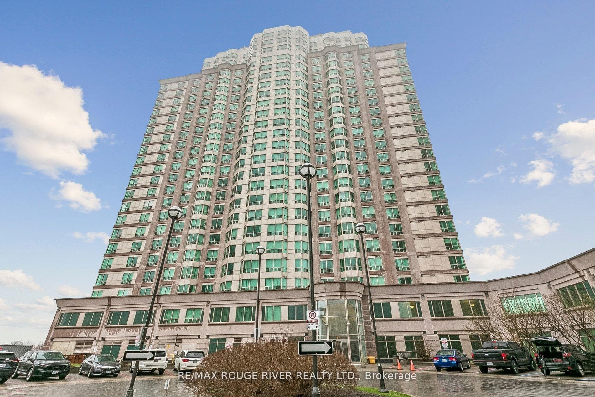 11 Lee Centre Drive Unit 1203, Toronto E09