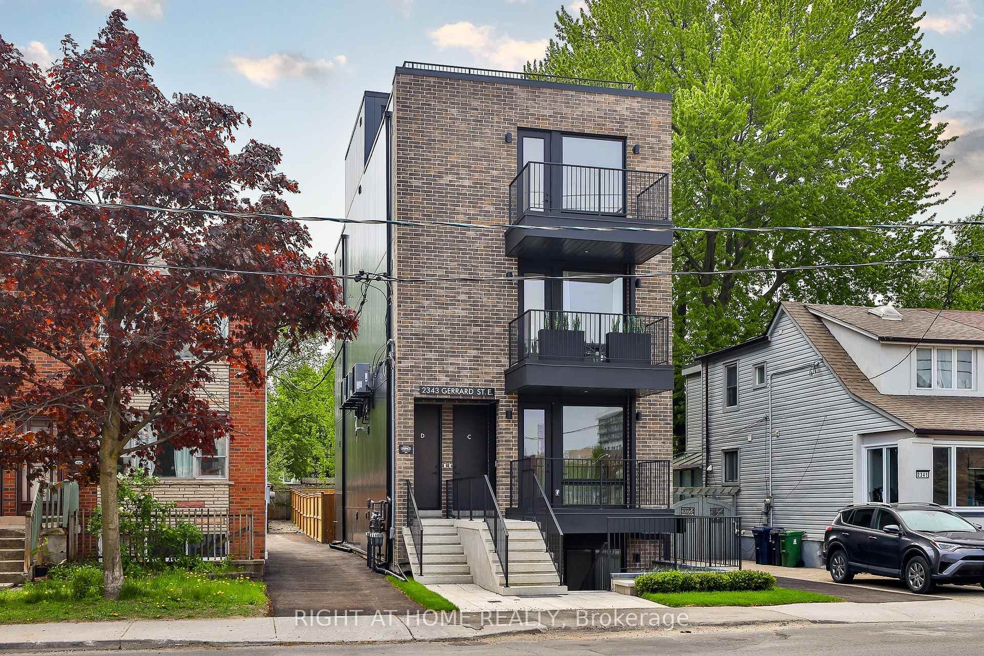 2343 Gerrard Street, The Beaches / Upper Beaches, ON M4E 2E6 - Photo 1