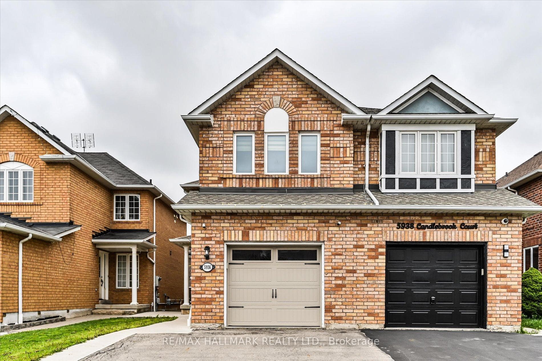 5936 Candlebrook Court, Mississauga, ON L5V 2V5 - Photo 1