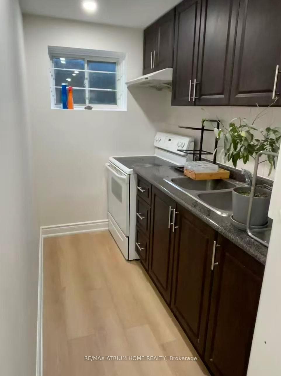 71 Major Oak Terrace Unit Bsmt, Agincourt / Milliken, ON M1V 3E4 - Photo 1