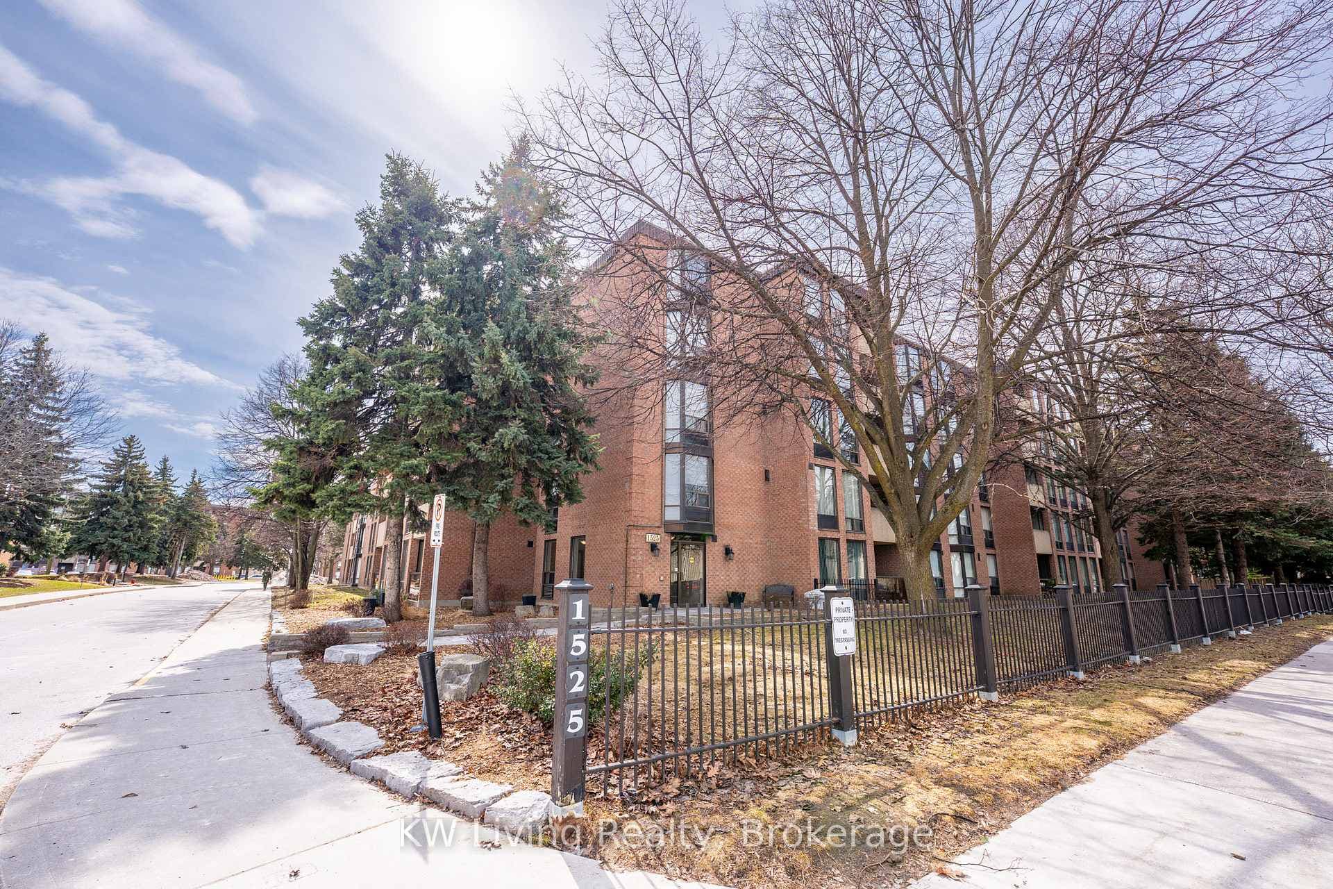 1525 Diefenbaker Court Unit 402, Pickering, ON L1V 3W1 - Photo 1