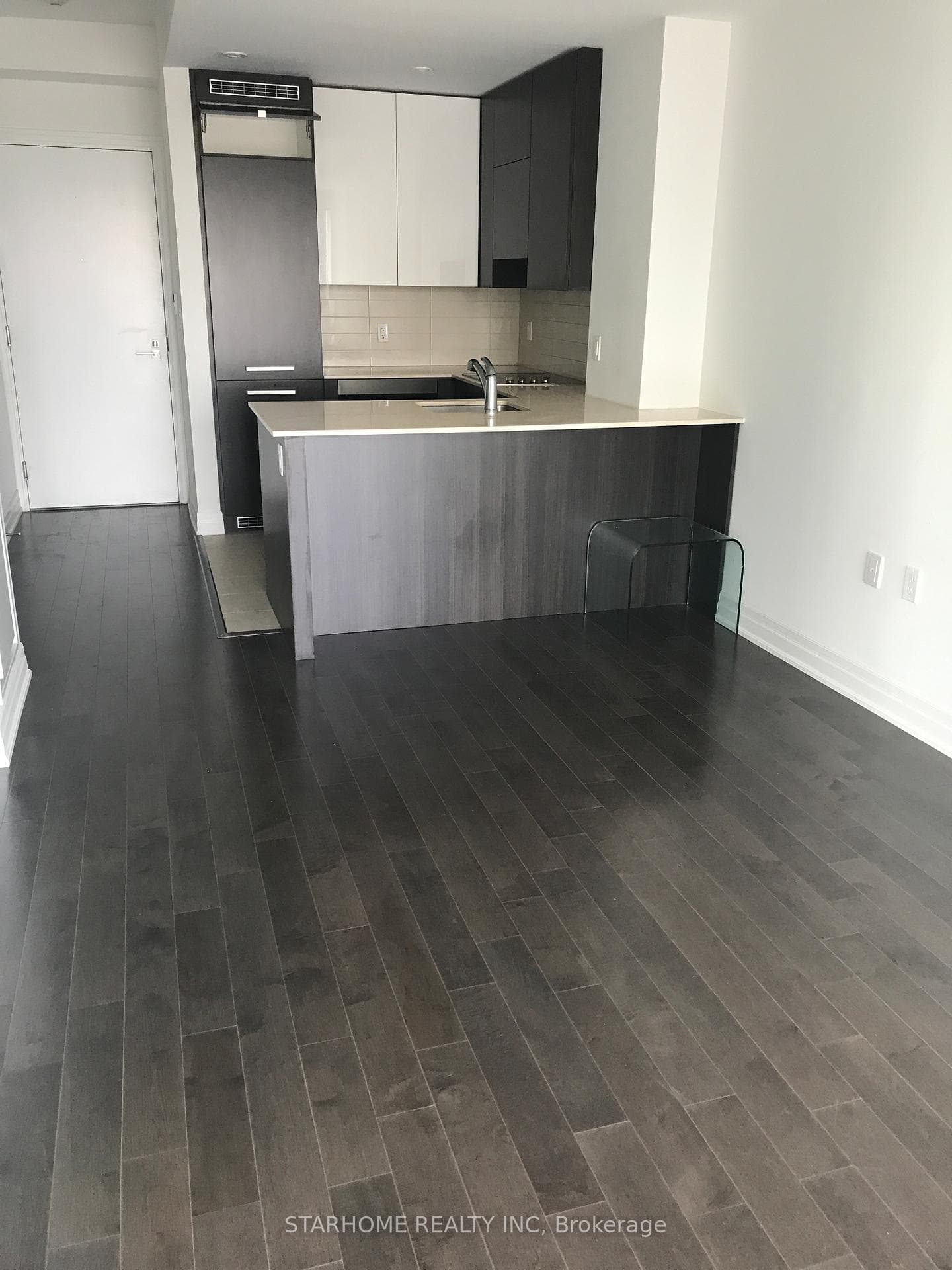 8 The Esplanade N/A Unit 2510, Toronto C08