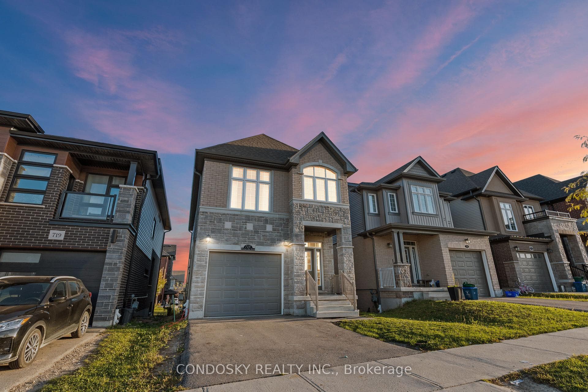 715 Thomas Slee Drive, Kitchener, ON N2P 0J4 - Photo 1