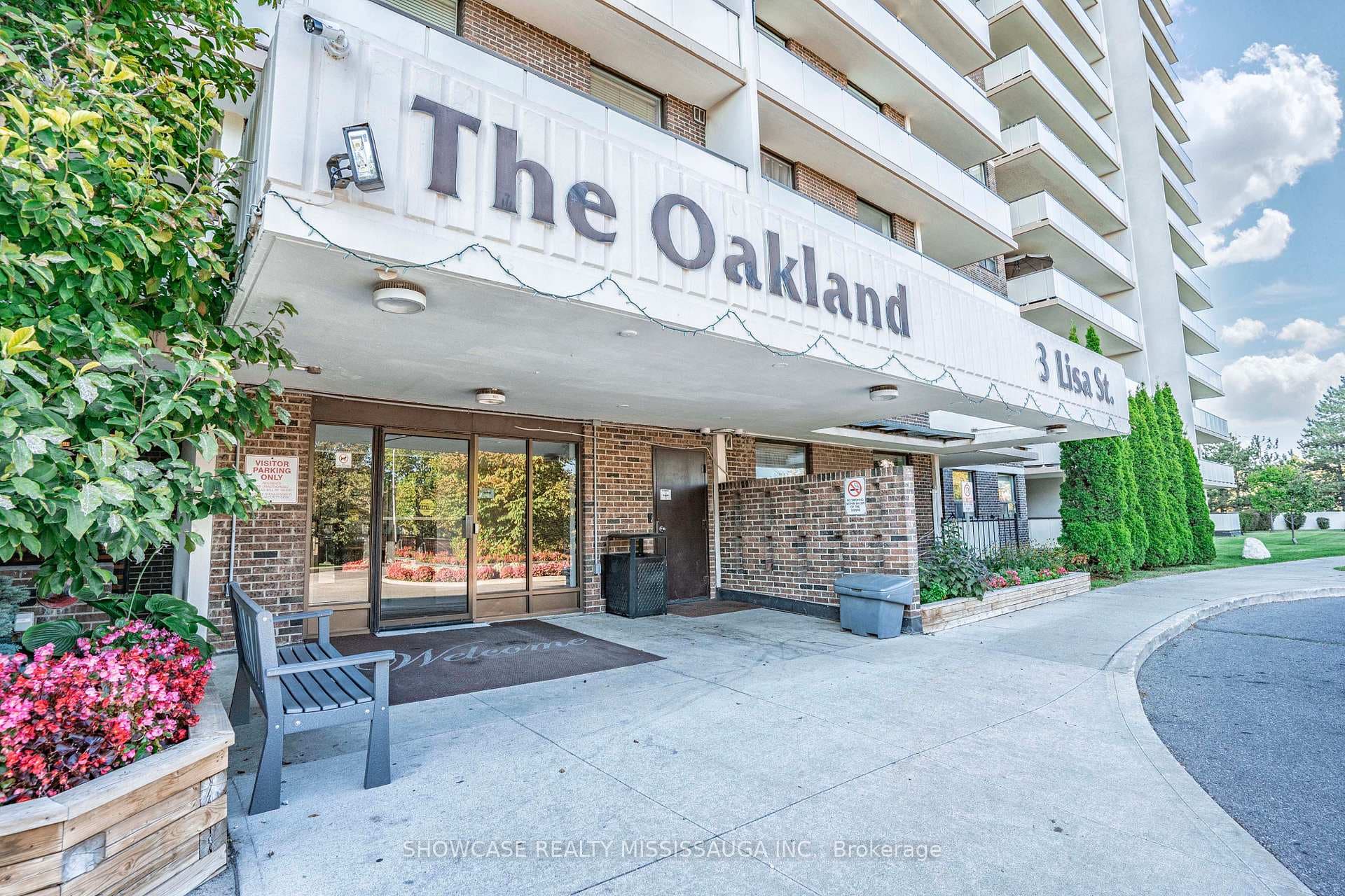 3 Lisa Street Unit 809, Brampton, ON L6T 4A2 - Photo 1