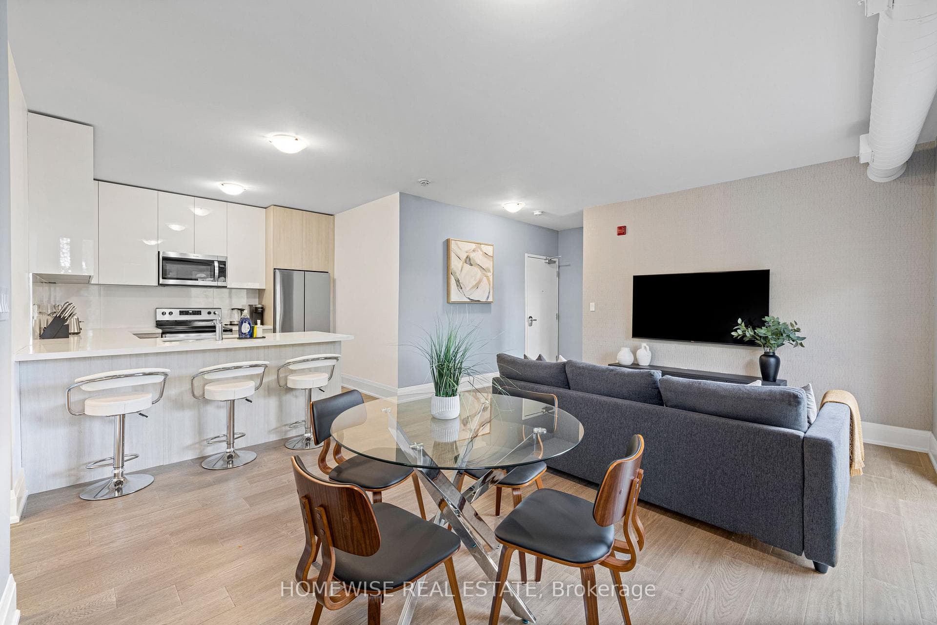 1673 Bathurst Street Unit 4B, Forest Hill / Deer Park, ON M5P 3J8 - Photo 1