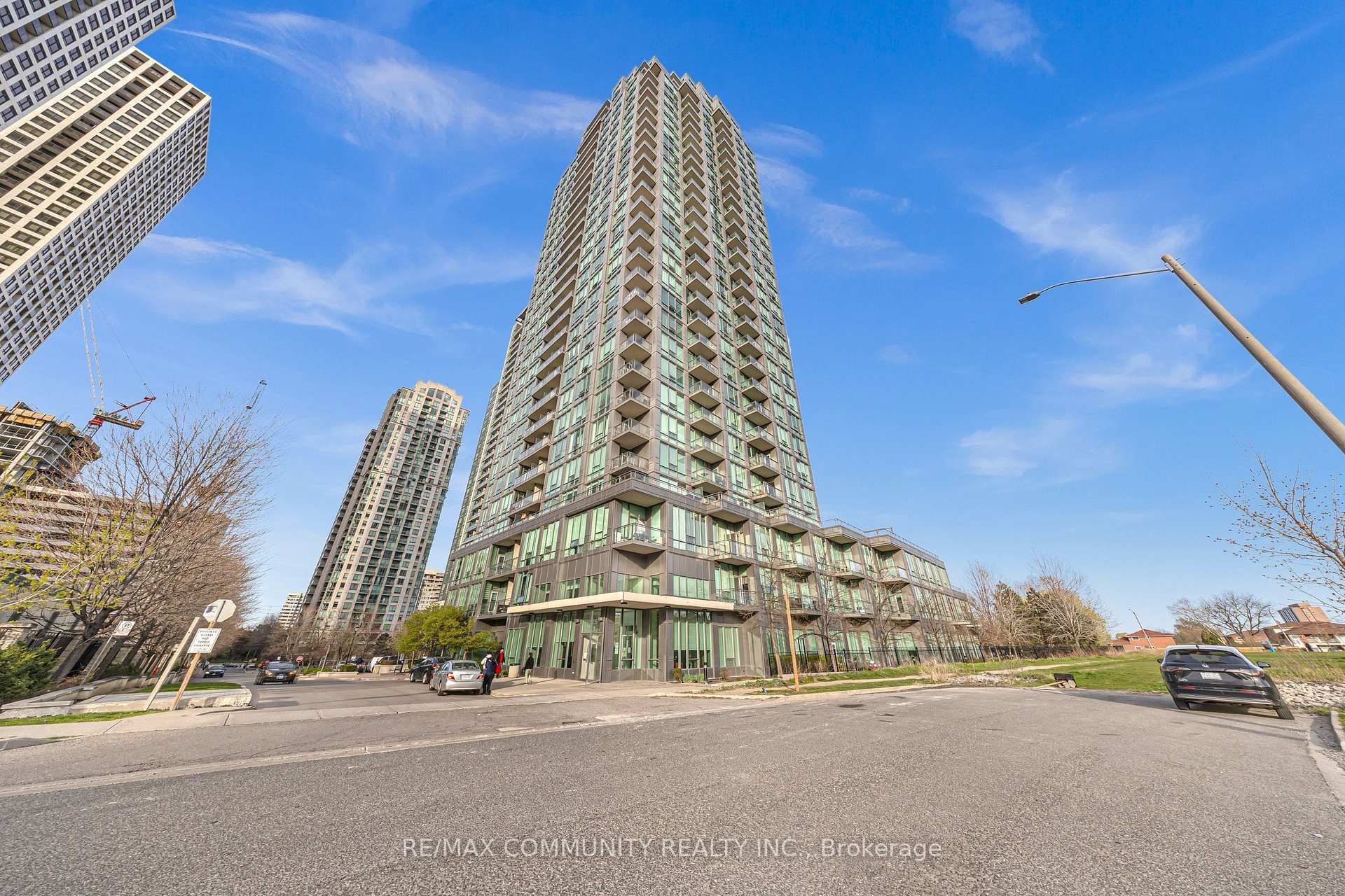 3525 Kariya Drive Unit 502, Mississauga, ON L5B 0C2 - Photo 1