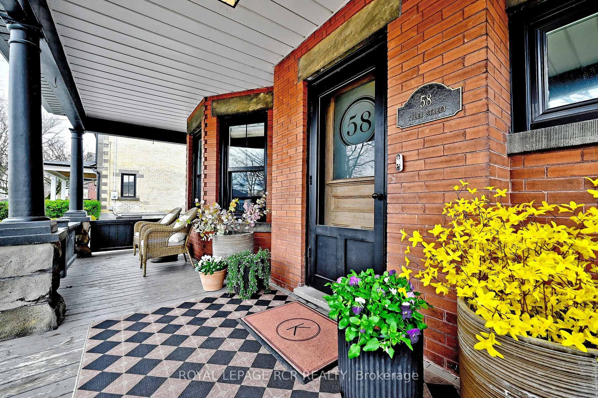 58 Tyler Street, Aurora, ON L4G 2N2 - Photo 1