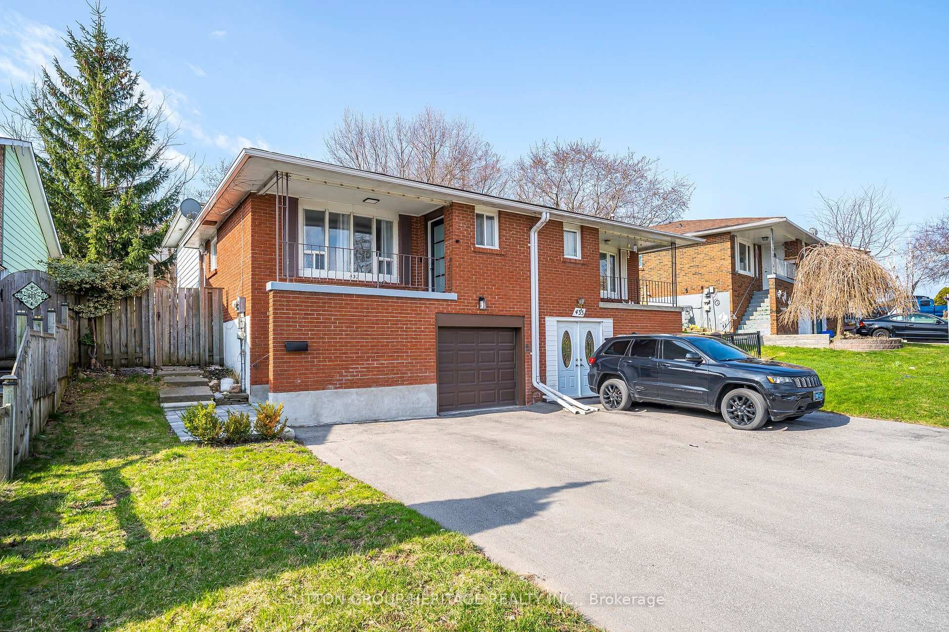 437 Sedan Crescent, Oshawa, ON L1H 3G4 - Photo 1