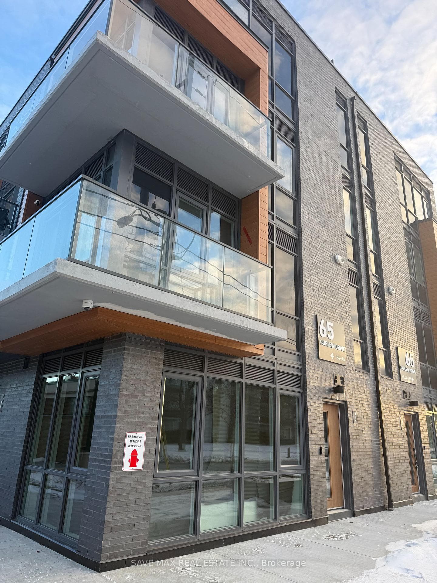 65 Curlew Drive Unit 190, Don Mills / Parkwoods / Victoria Village, ON M3A 0B5 - Photo 1