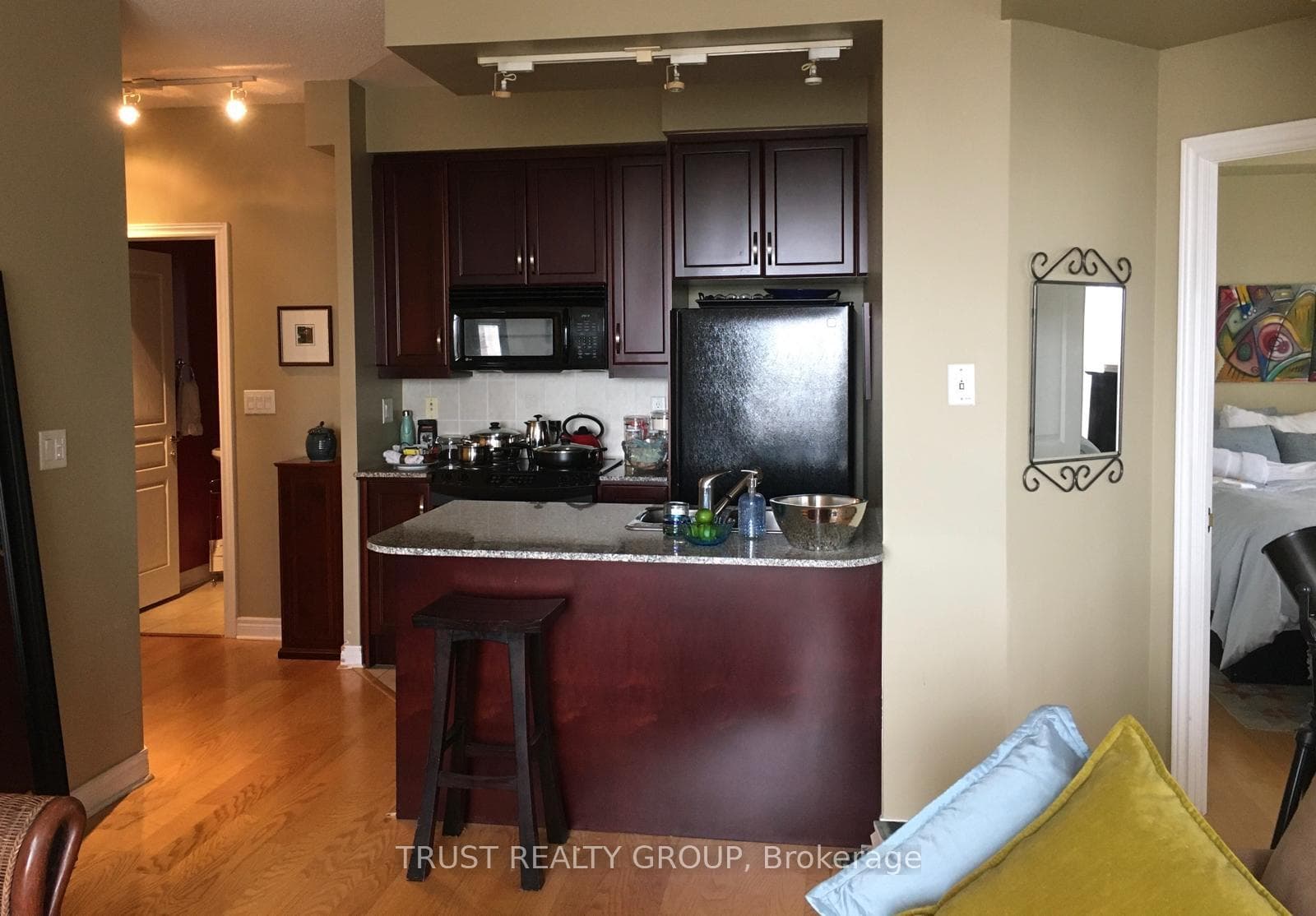 100 Hayden Street Unit 1801, Toronto C08