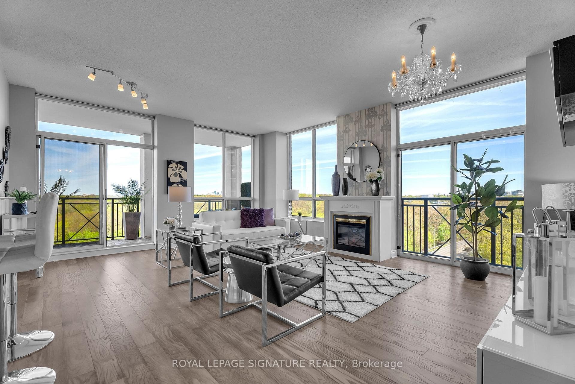 1101 Leslie Street Unit 905, Don Mills / Parkwoods / Victoria Village, ON M3C 4G3 - Photo 1