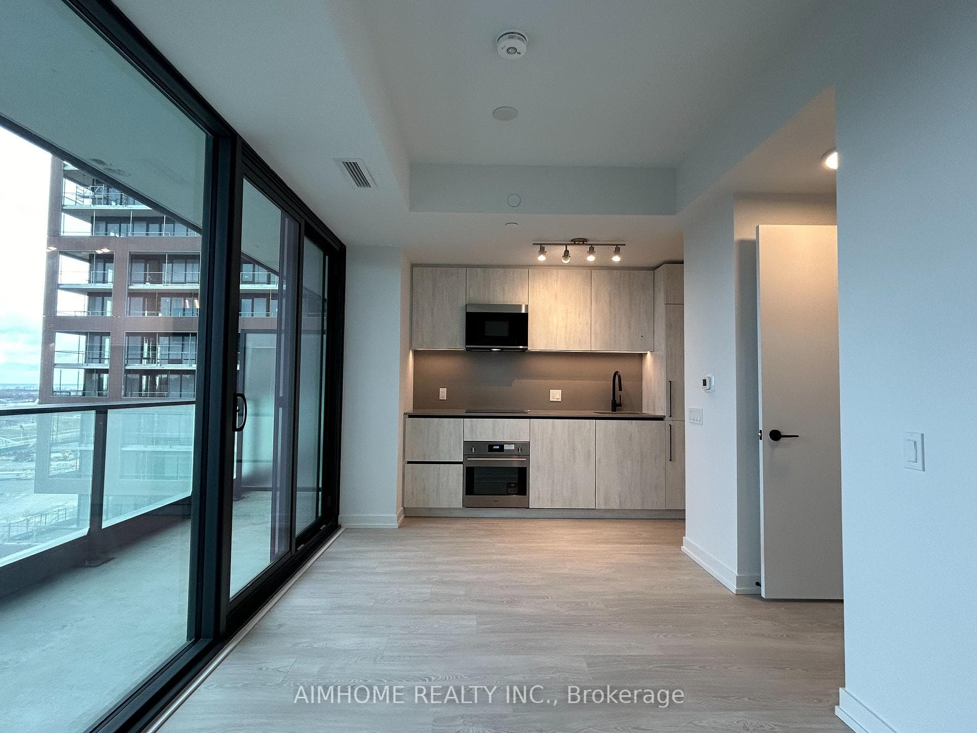 35 Parliament Street Unit 1701, Regent Park / Cabbagetown / St. James Town, ON M5A 0Z5 - Photo 1