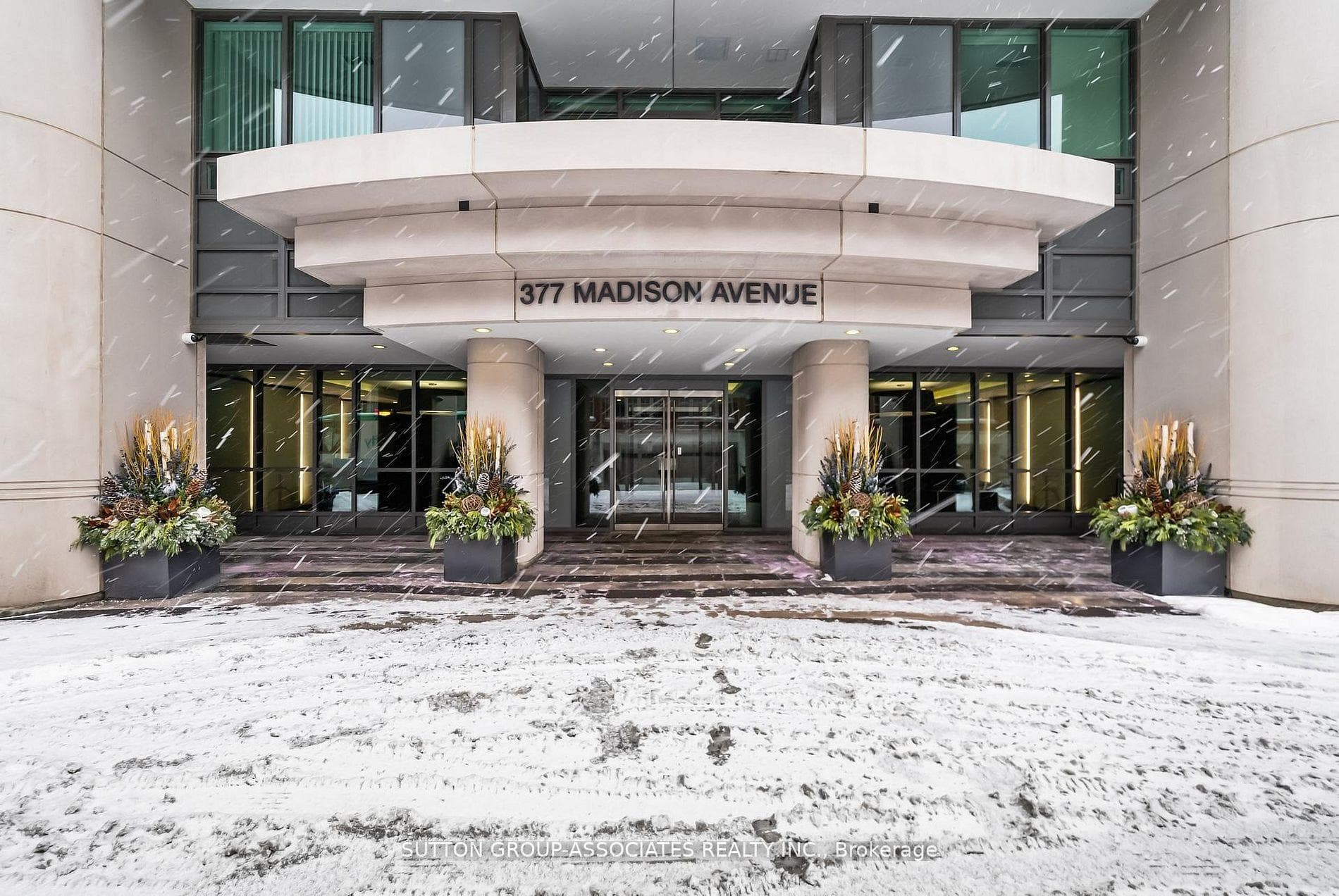 377 Madison Avenue Unit 502, Annex / Yorkville / Summerhill, ON M4V 3E1 - Photo 1