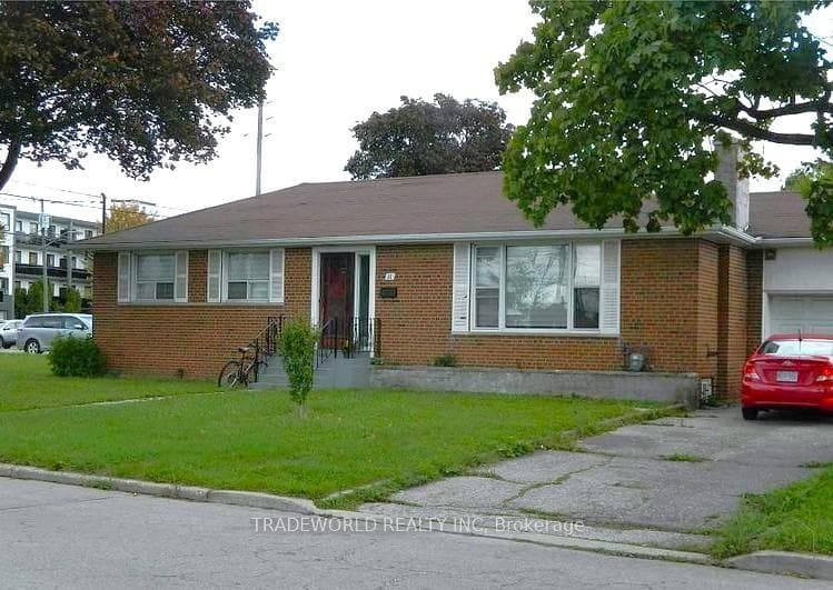 11 Muirkirk Road, Thornhill / Willowdale, ON M2R 1W2 - Photo 1