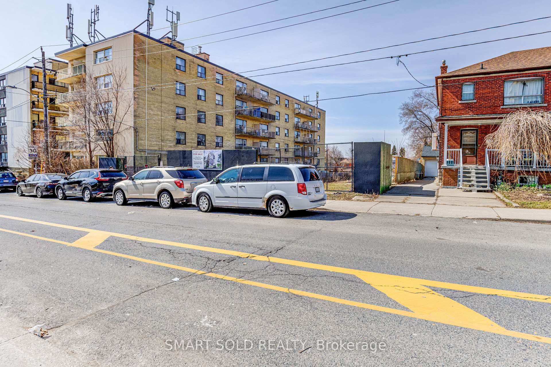 464-468 Winona Drive, Forest Hill / Deer Park, ON M6C 3T7 - Photo 1