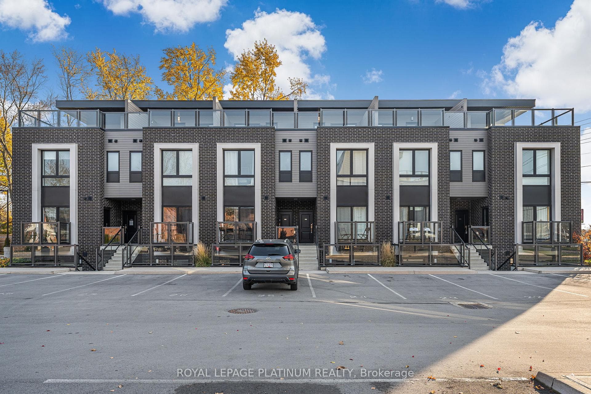 6065 MCLEOD Road Unit 213, Niagara Falls