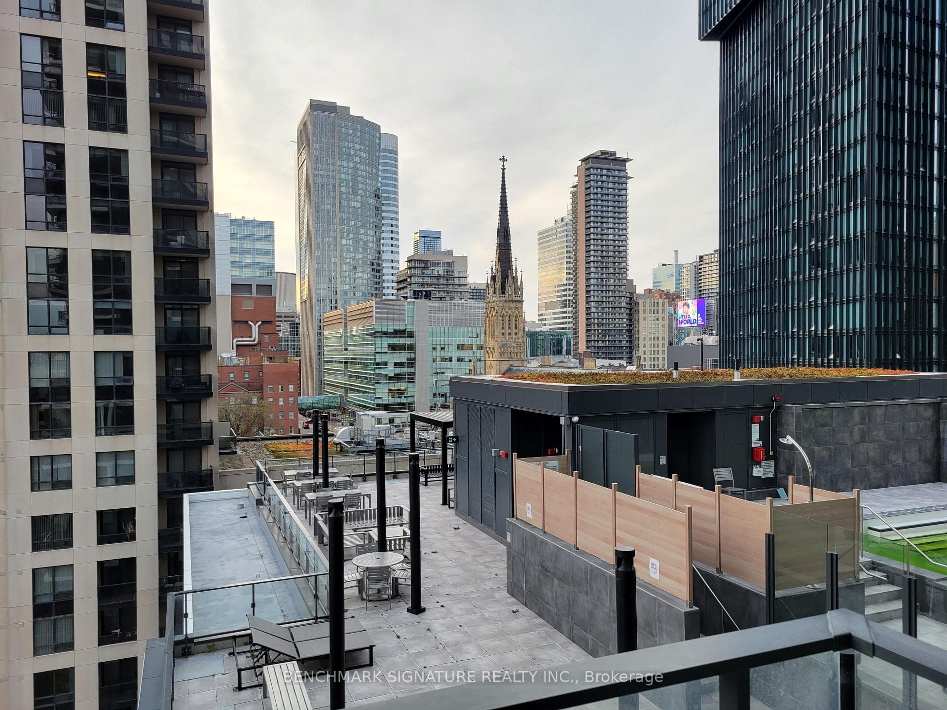 77 Shuter Street Unit 1001, Regent Park / Cabbagetown / St. James Town, ON M5B 0B8 - Photo 1