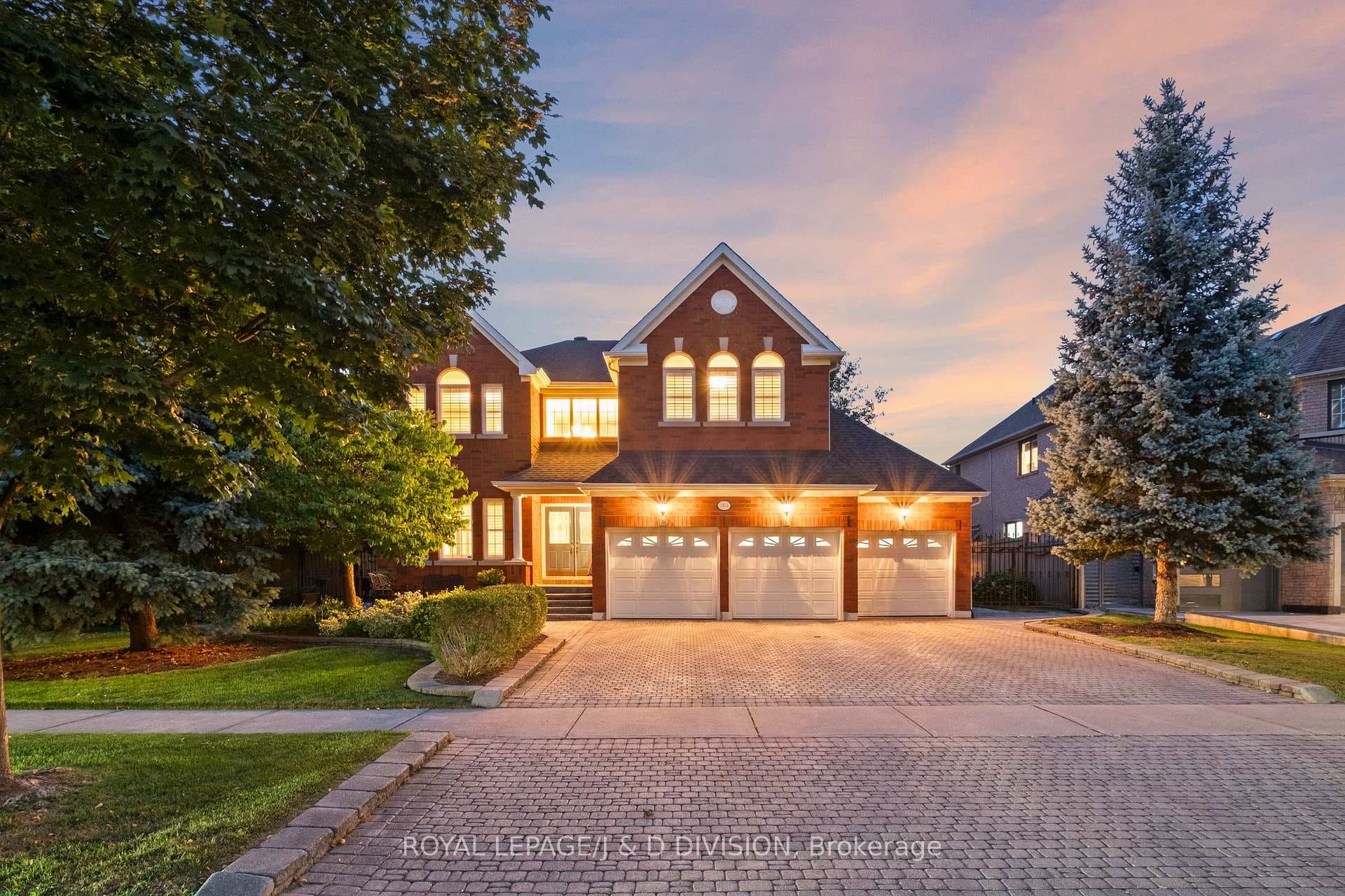 2153 Manor Hill Drive, Mississauga, ON L5M 5H9 - Photo 1